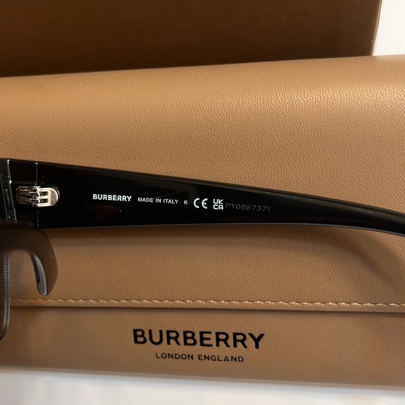 Burberry sunglasses - Unisex - Picture 7 of 11